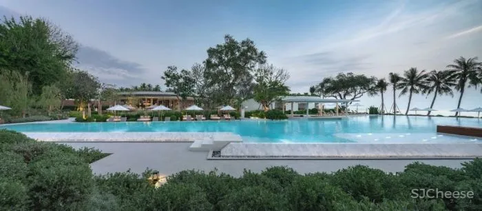 泰国又出极致度假酒店:面朝大海,融于自然!