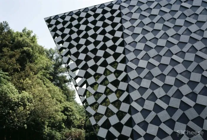 隈研吾新作又把木头玩出新花样!这是要集齐建筑材料的一百种玩法?