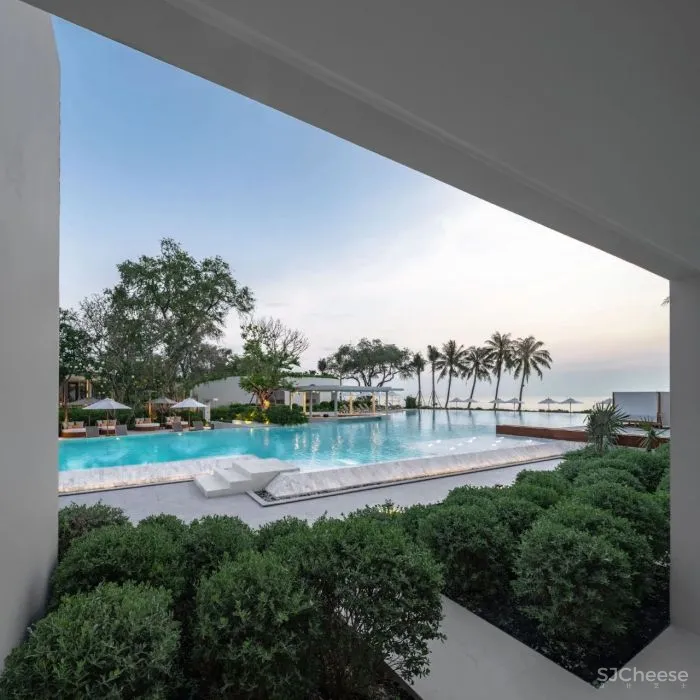 泰国又出极致度假酒店:面朝大海,融于自然!