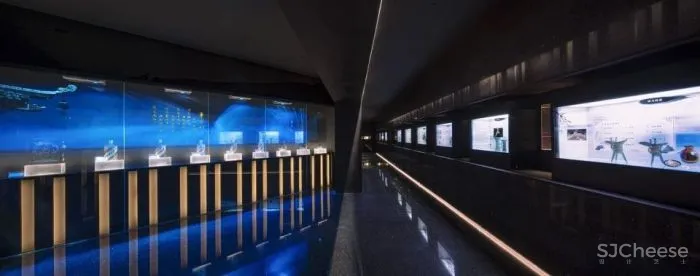 白酒继续飙车 单日暴涨3100亿!茅台有多“Dior”?网友:“看完这家酒俗体验馆就知道买哪一股了!”