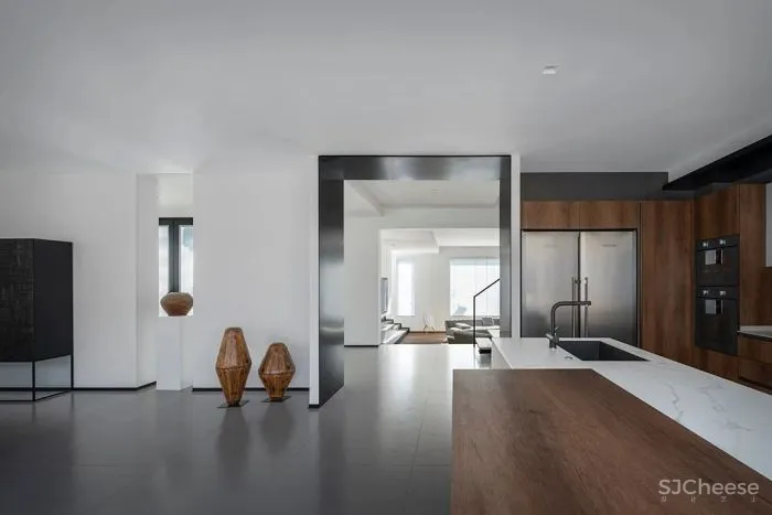 展 小 宁 苏州 500m² 极简大宅,治愈的家!