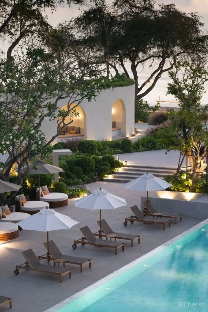 泰国又出极致度假酒店:面朝大海,融于自然!