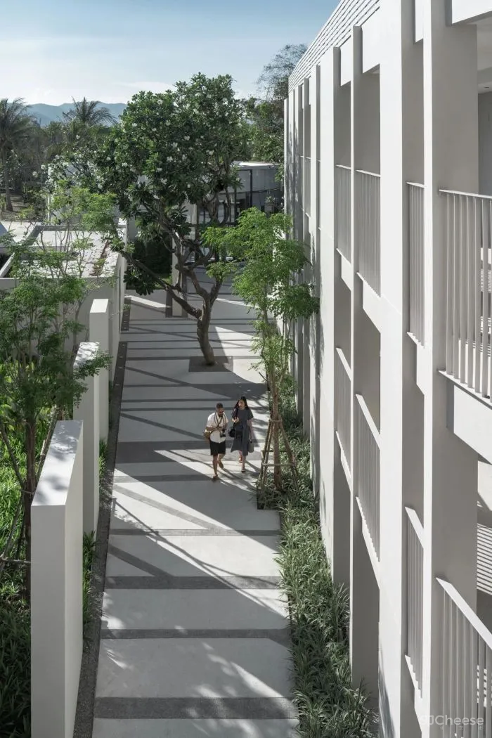 泰国又出极致度假酒店:面朝大海,融于自然!