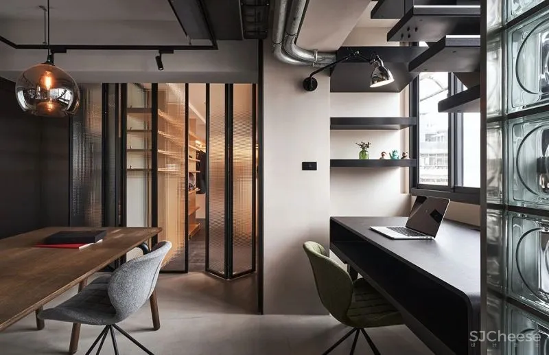 132㎡工业风Loft，玻璃材质、大中岛、独立衣帽间...打造职住一体的家！