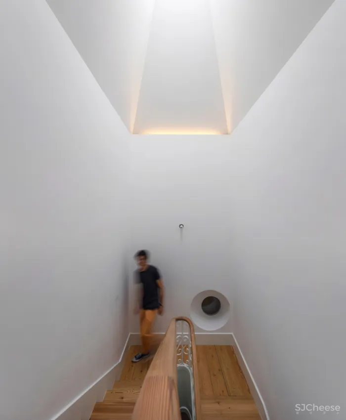 Guesthouse in Lisbon Pedro Domingos Arquitectos