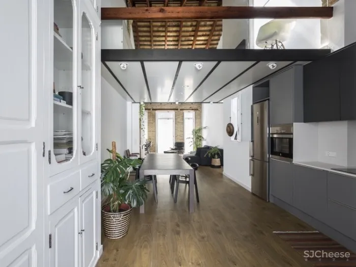 Loft Renovation in El Cabañal AMBAU TALLER D’ARQUITECTES