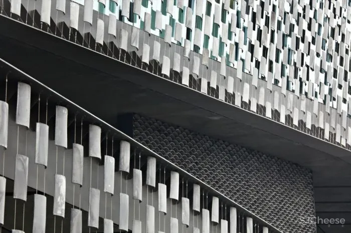 隈研吾新作又把木头玩出新花样!这是要集齐建筑材料的一百种玩法?