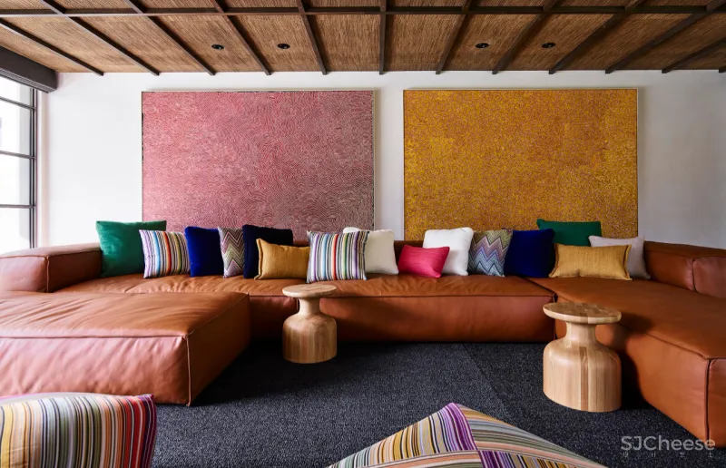 海滨别墅改造,传统与现代的色彩碰撞!