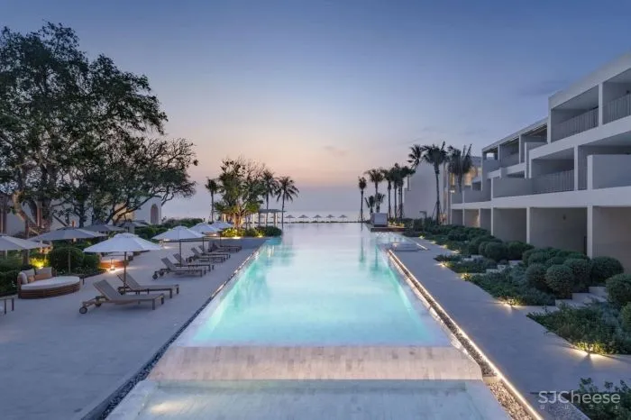 泰国又出极致度假酒店:面朝大海,融于自然!