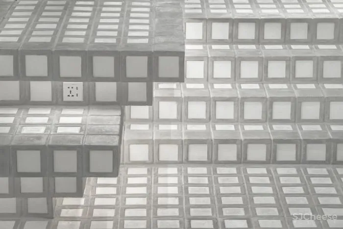 曼谷%咖啡店,手工瓷砖和砌块构建整个空间的想法。