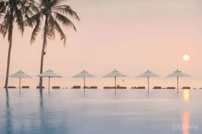 泰国又出极致度假酒店:面朝大海,融于自然!