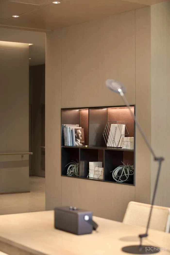 千墨设计 银杏树下朴实无华的平静