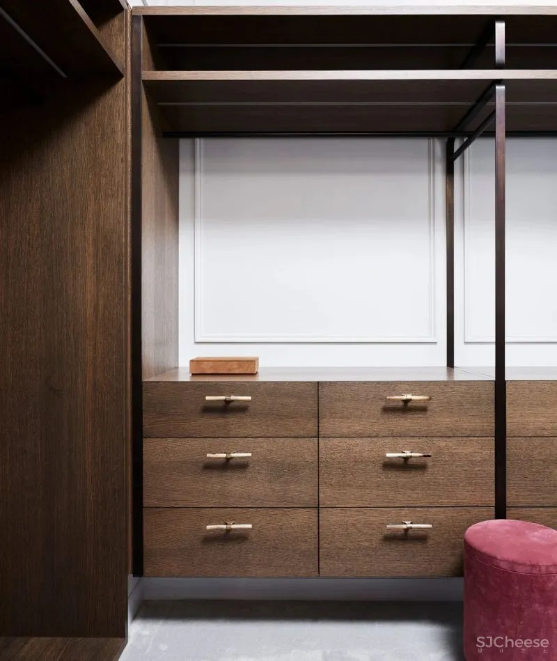 海滨别墅改造,传统与现代的色彩碰撞!