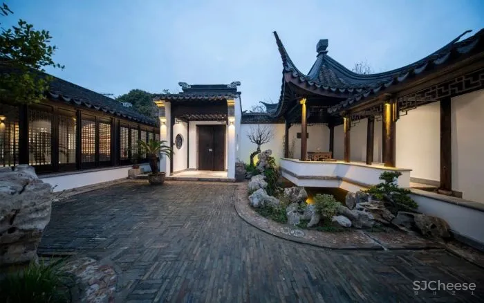 他花数百万修复明代老宅，只为回到500年前的生活