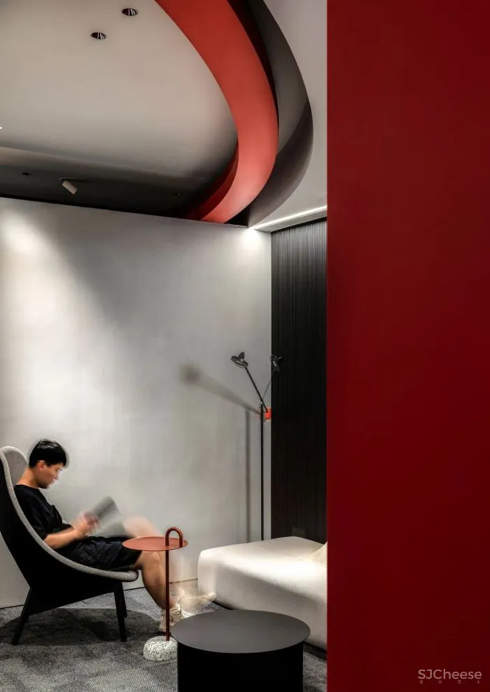 众舍设计 × POLY VOLY:理性与感性的冲突融合