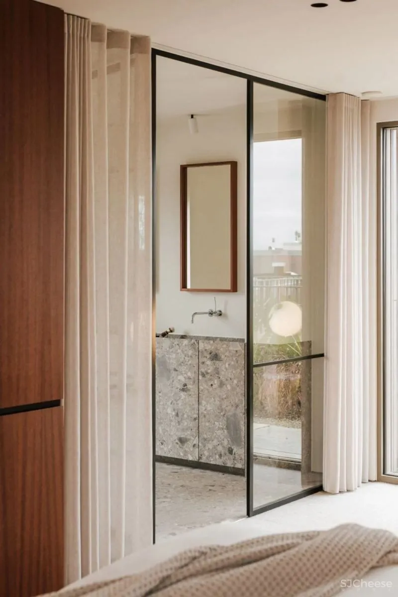 125㎡顶层公寓现代极简室内装饰设计