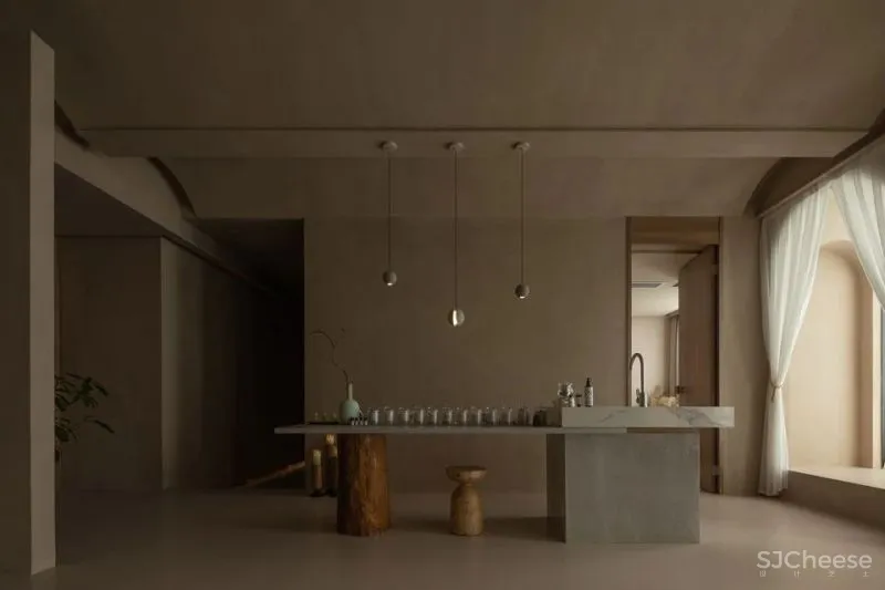 “森桉渡SPA”——桉而木润，玉韫石而山辉。