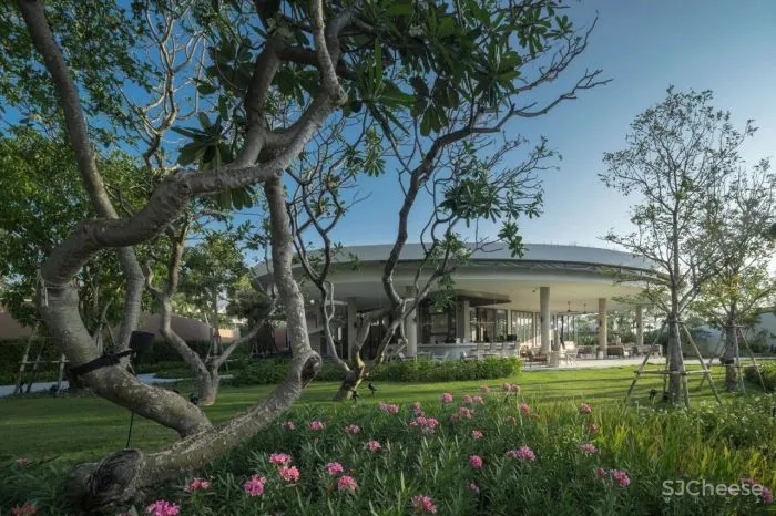 泰国又出极致度假酒店:面朝大海,融于自然!