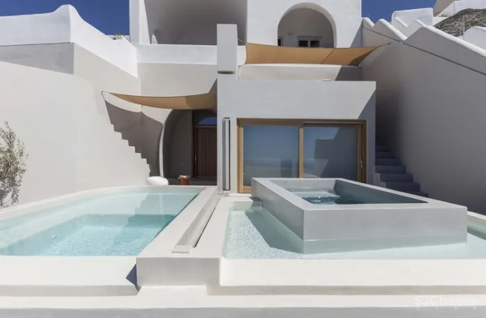 火山崖边的希腊式“窑洞” Kapsimalis Architects