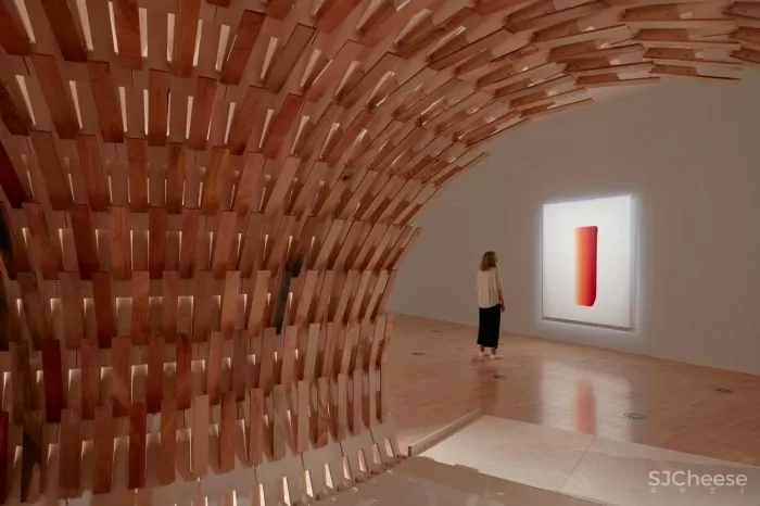 隈研吾新作又把木头玩出新花样!这是要集齐建筑材料的一百种玩法?