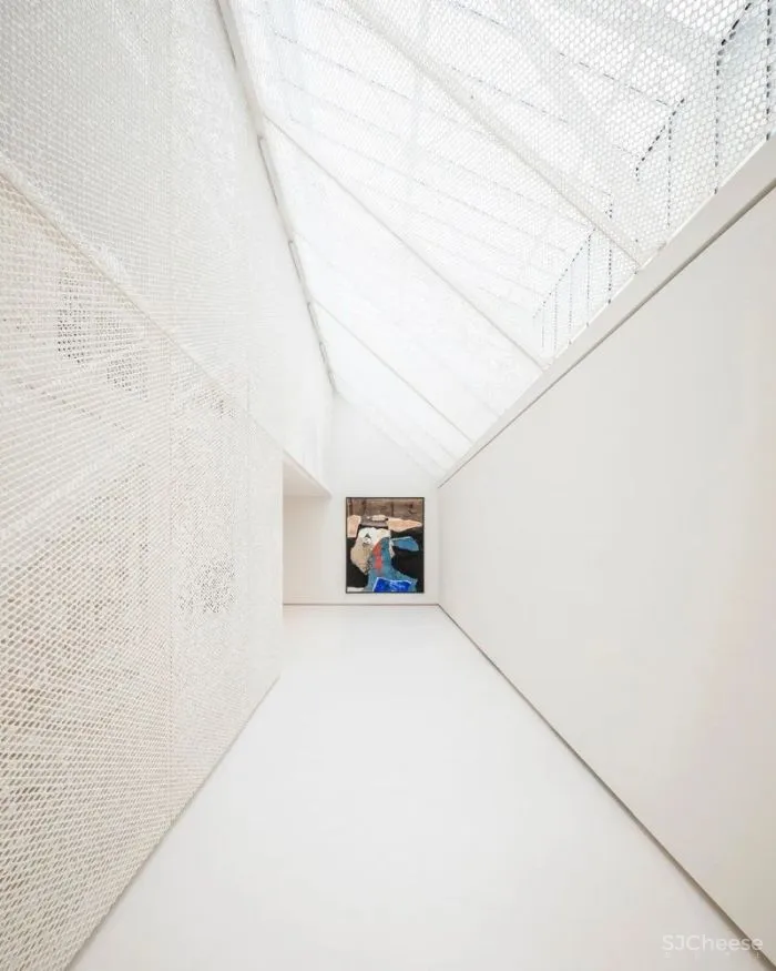 隈研吾新作又把木头玩出新花样!这是要集齐建筑材料的一百种玩法?