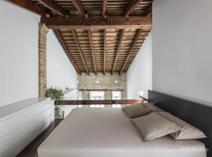 Loft Renovation in El Cabañal AMBAU TALLER D’ARQUITECTES