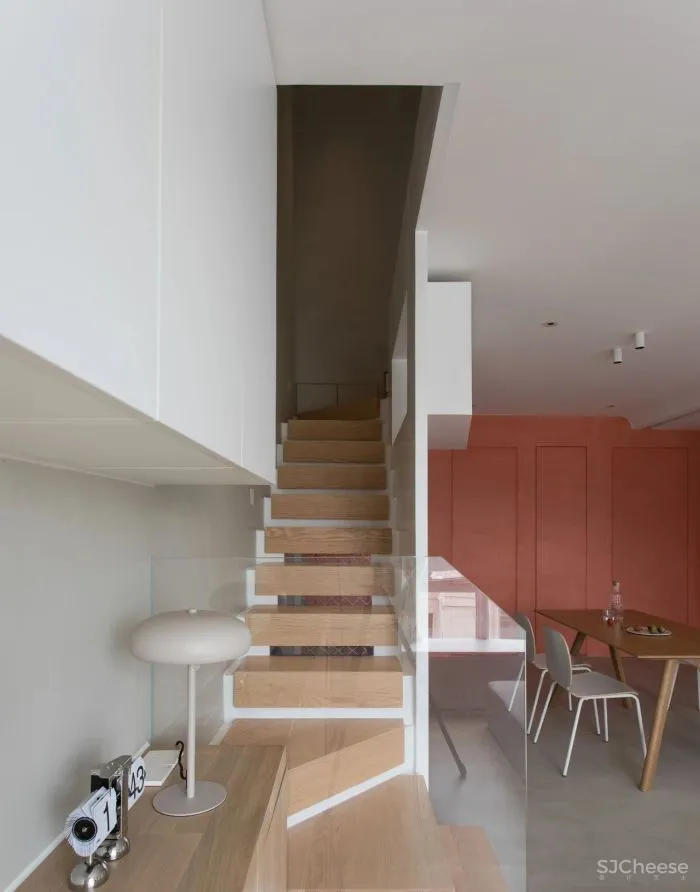 在家设计一个太空舱，带你一起探索世界！