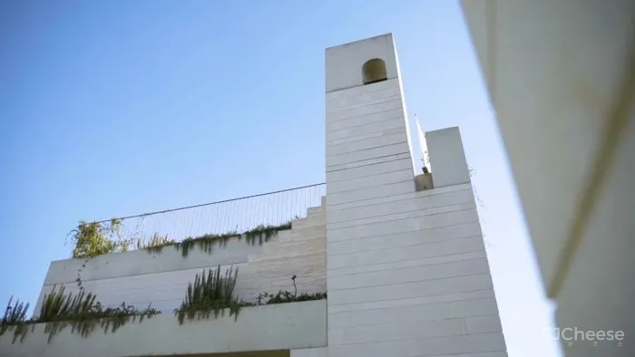 设计师夫妇的极简私宅，屋顶花园设计得太仙了！