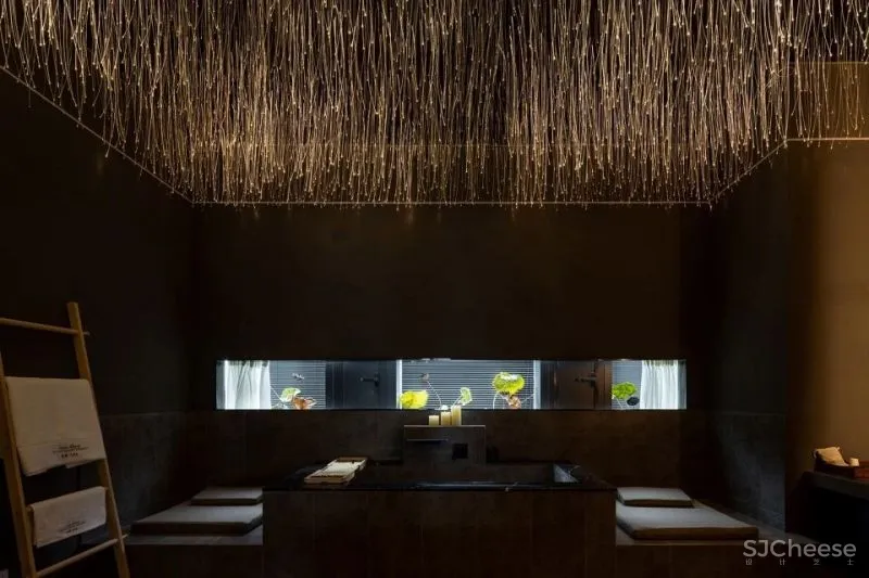 “森桉渡SPA”——桉而木润，玉韫石而山辉。