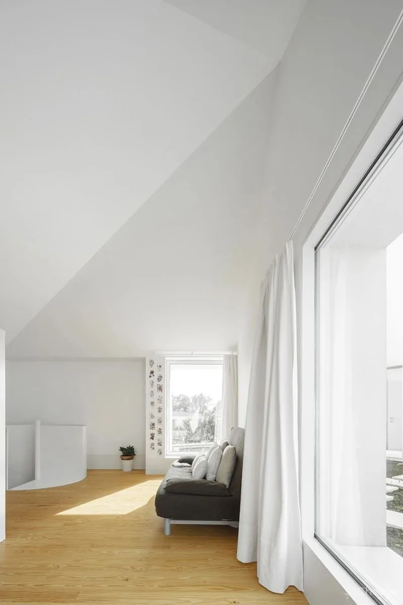 寂静深处有人家 葡萄牙贡多马尔CASA RIO住宅