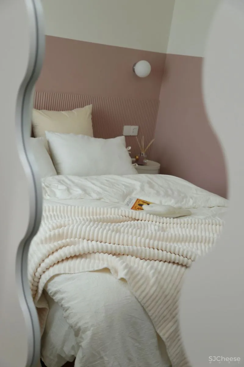 奶油白、仙橘粉、弧形窗……少女与猫的80㎡仙气小两居,美得过分了!