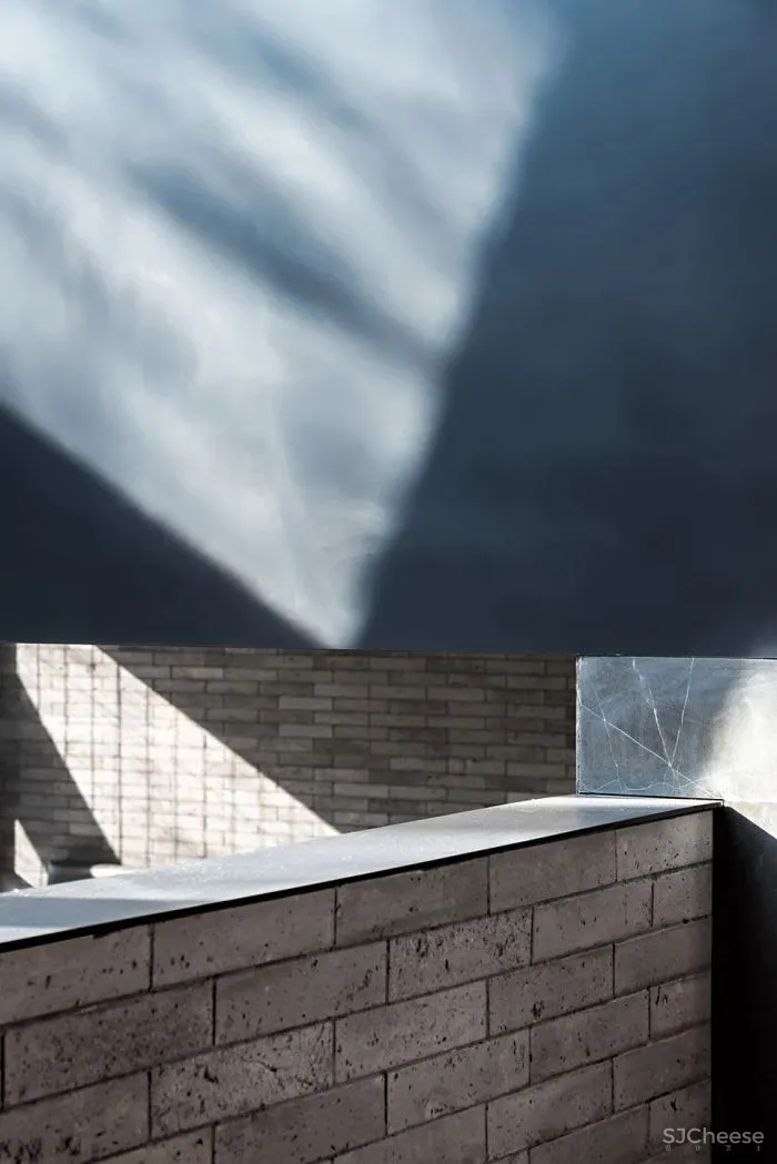 从簋街“长出来”的京城名餐厅 胡大总店，北京 IN·X屋里门外