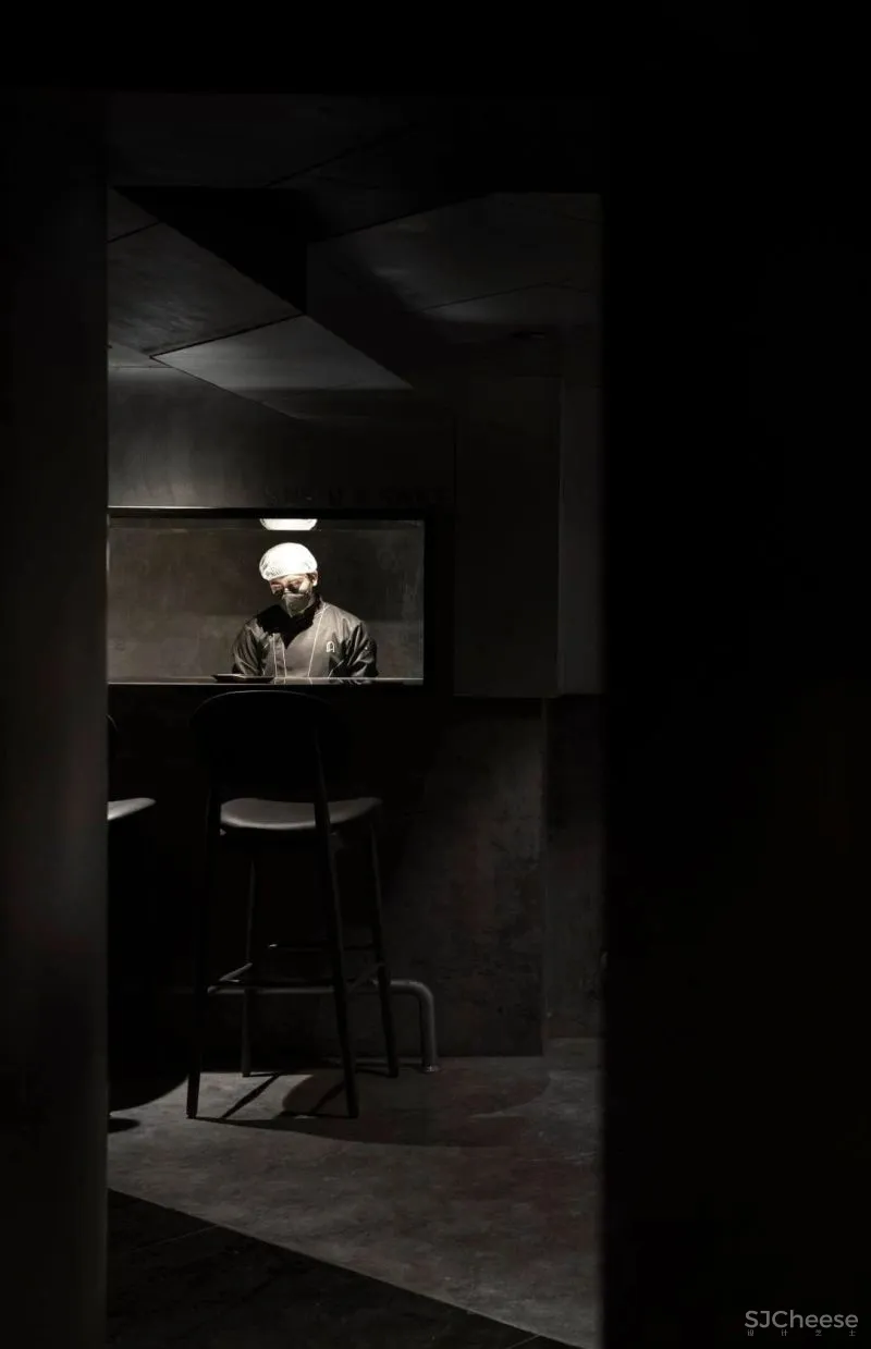 RENESA ARCHITECTURE新作|暗黑式混凝土结构