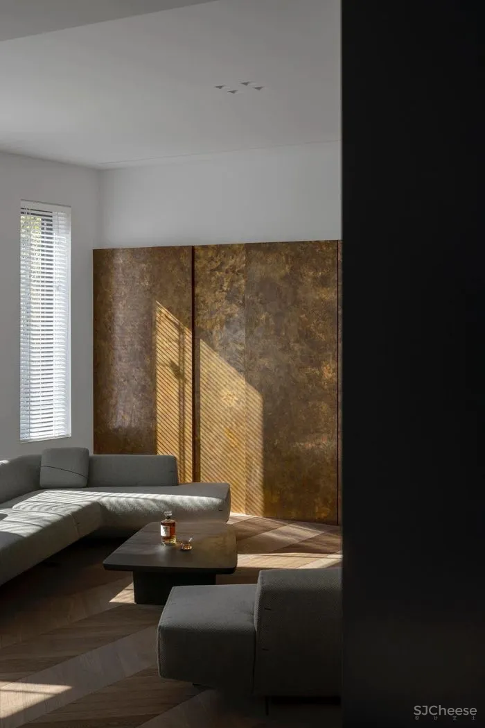 展 小 宁 苏州 500m² 极简大宅,治愈的家!