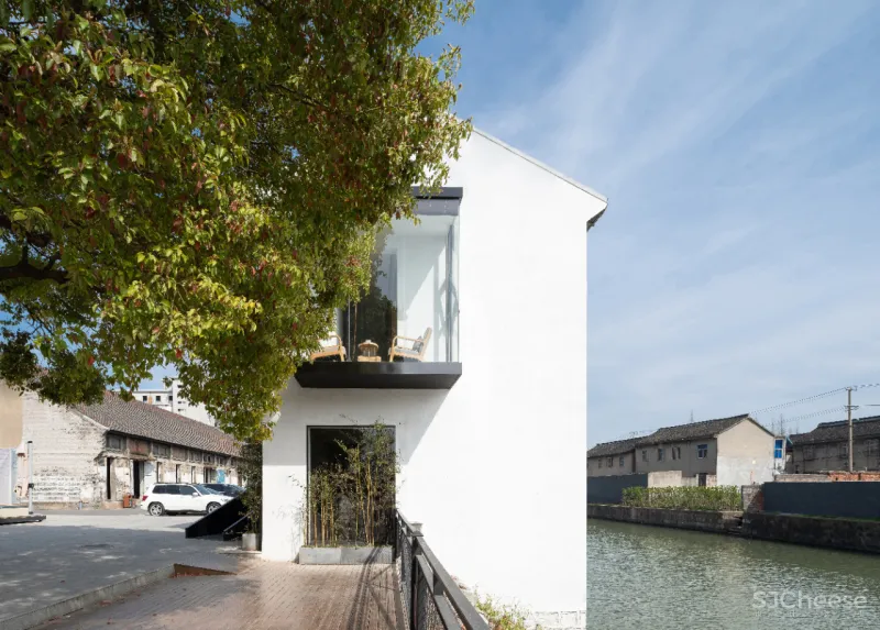 淀川建筑事务所 × 云间粮仓:漂浮在河边的茶室