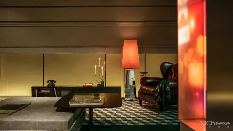 遁入时光之外 刘荣禄国际