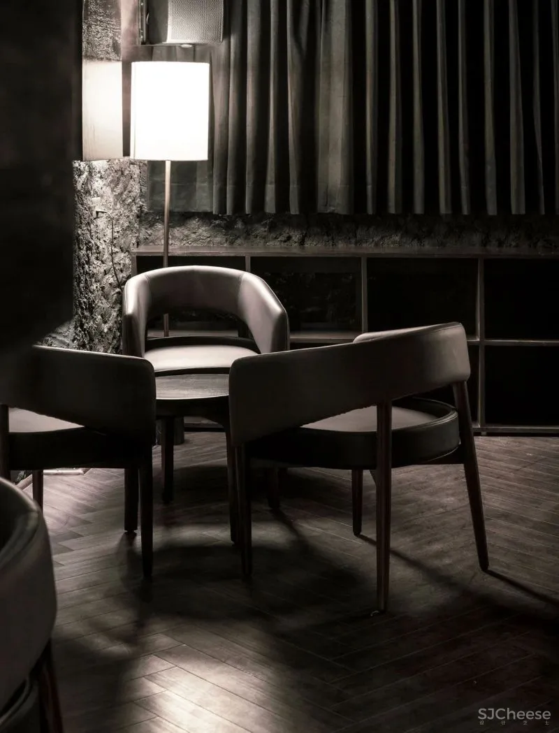 RENESA ARCHITECTURE新作|暗黑式混凝土结构