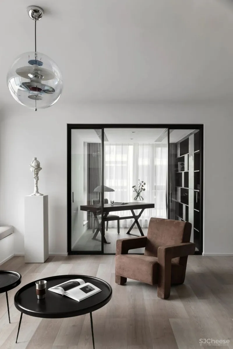 波普元素+红色,热烈自由的现代主义 菲拉设计