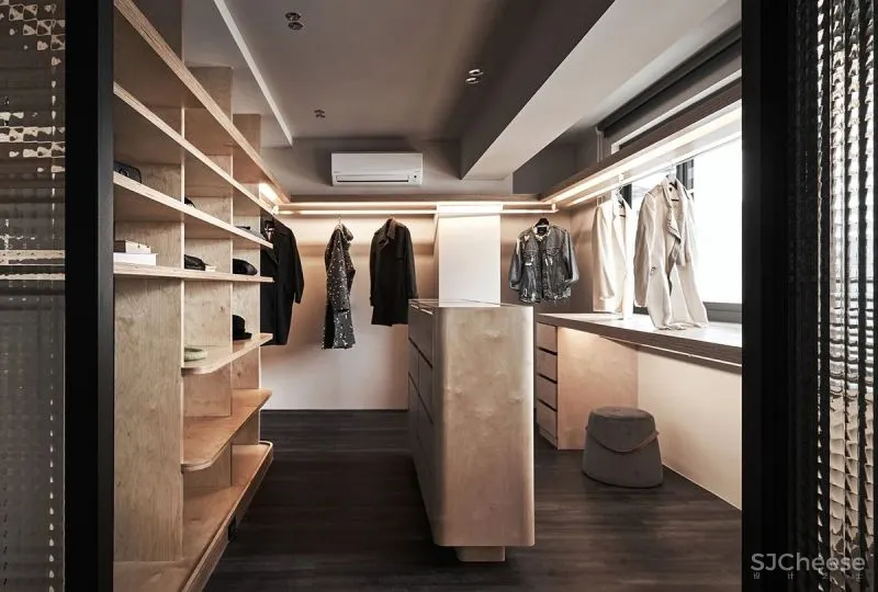 132㎡工业风Loft，玻璃材质、大中岛、独立衣帽间...打造职住一体的家！