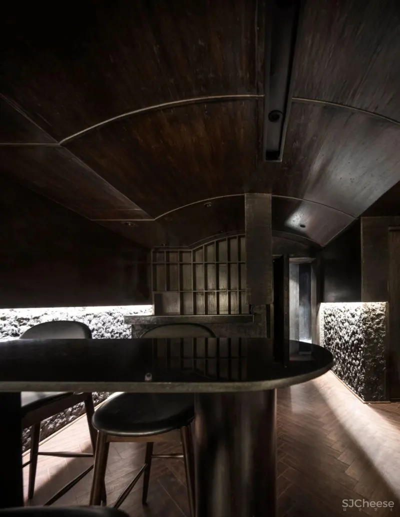 RENESA ARCHITECTURE新作|暗黑式混凝土结构