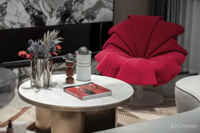 【香港方黄集团新作 】静谧无忧桃花源vs烈艳蓝金Dior