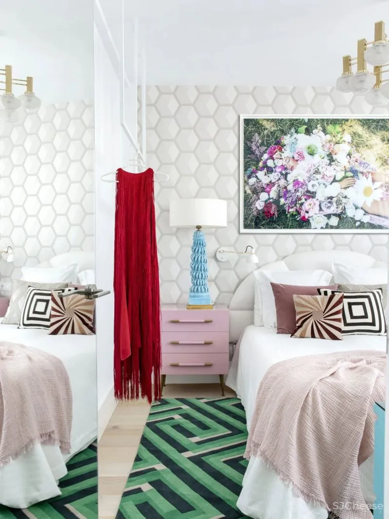 梦幻的复古未来公寓,女设计师大胆玩“色”!