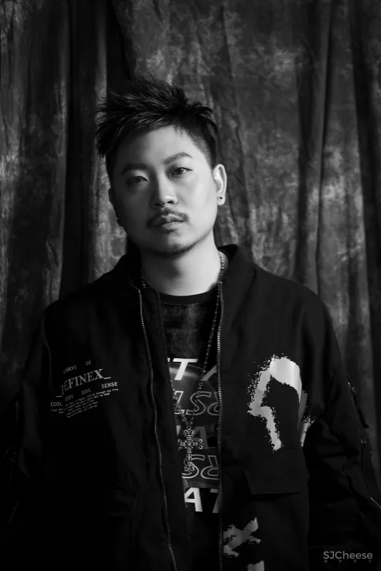 AN AURA设计|「出界 X 入格 」城市中心环幕公寓