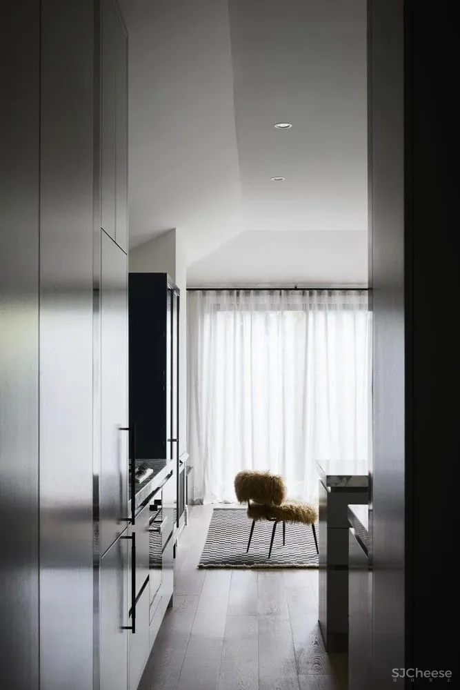 看惯了金碧辉煌的豪宅,怀念这种朴素的简约风