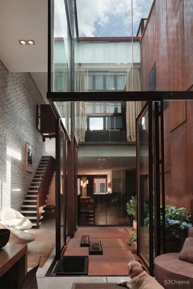 “下沉式”庭院来袭,比传统院子更实用!