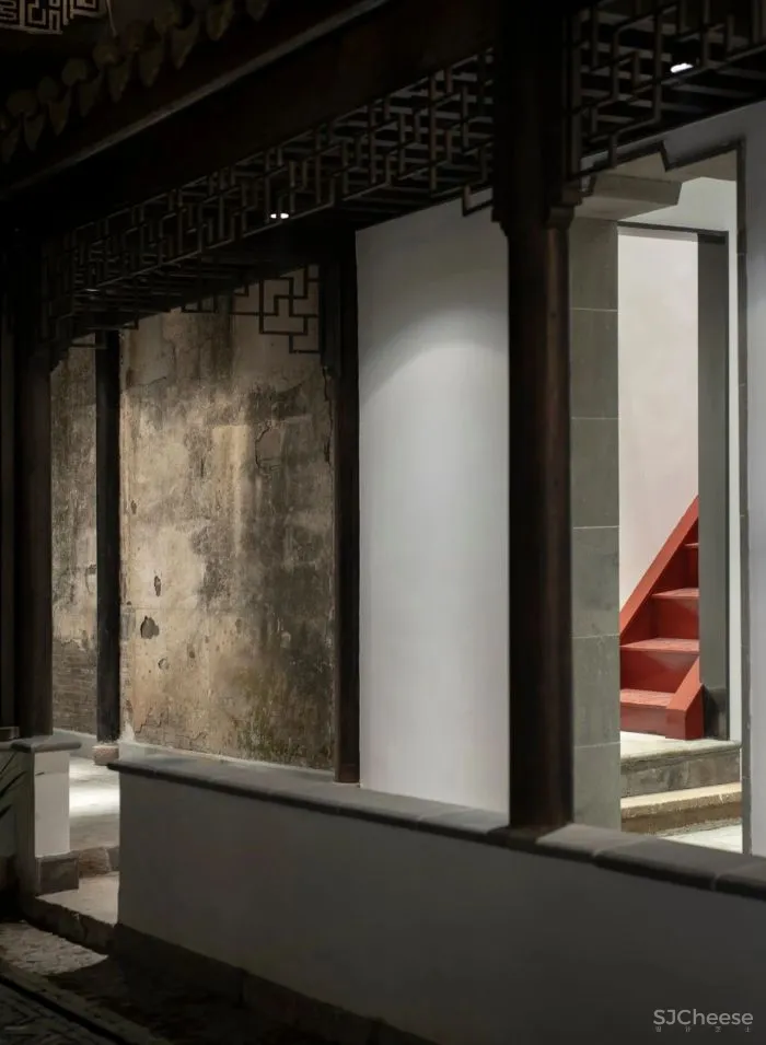 他花数百万修复明代老宅，只为回到500年前的生活