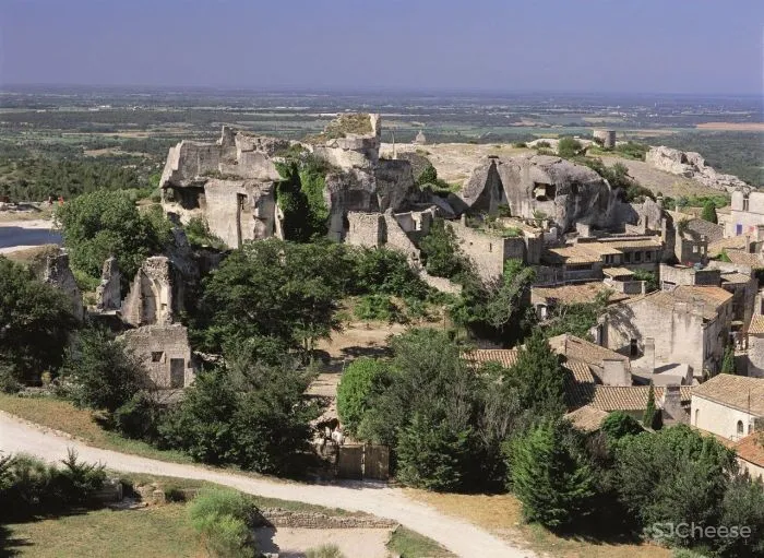 普罗旺斯百年建筑改造的精品酒店,建筑的时间感比薰衣草更迷人!