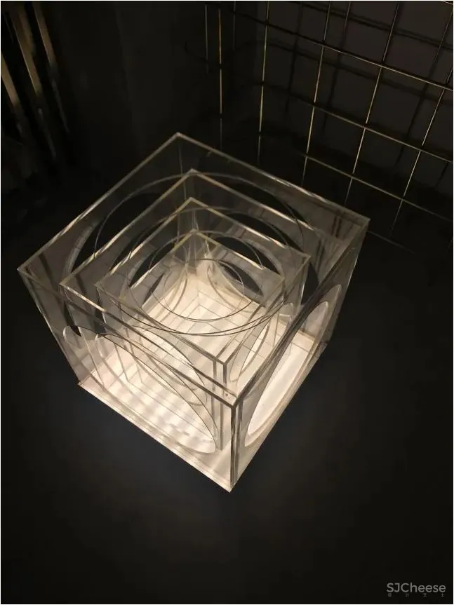 AN AURA设计|「出界 X 入格 」城市中心环幕公寓