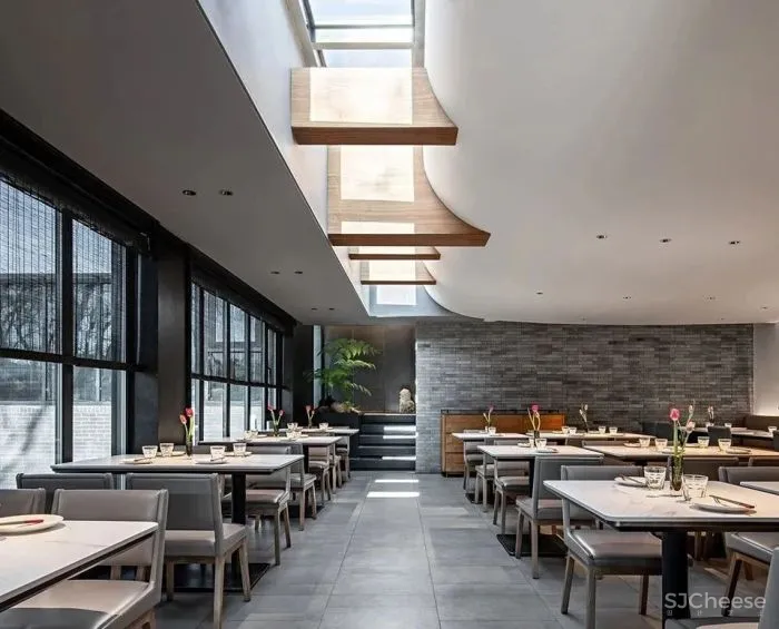 从簋街“长出来”的京城名餐厅 胡大总店，北京 IN·X屋里门外