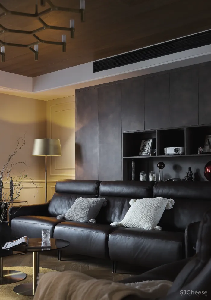 深圳屋主买下184㎡,摩登都市风 5米长衣帽间,装出大宅气度!